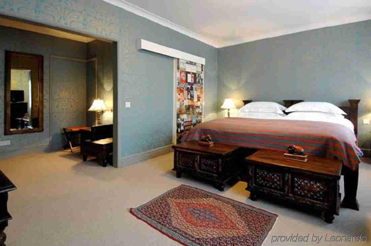 Elephant Hotel Pangbourne Room photo