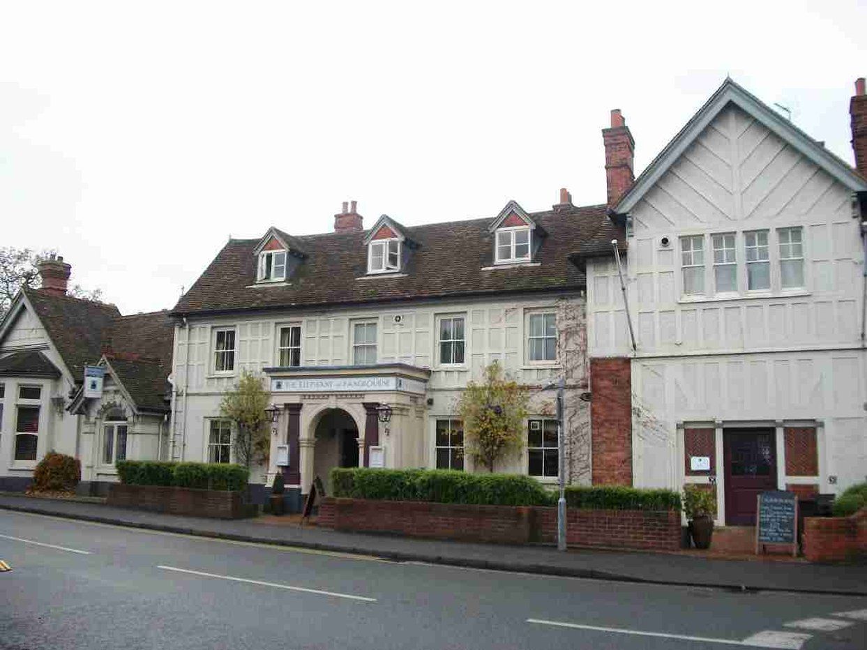 Elephant Hotel Pangbourne Exterior photo