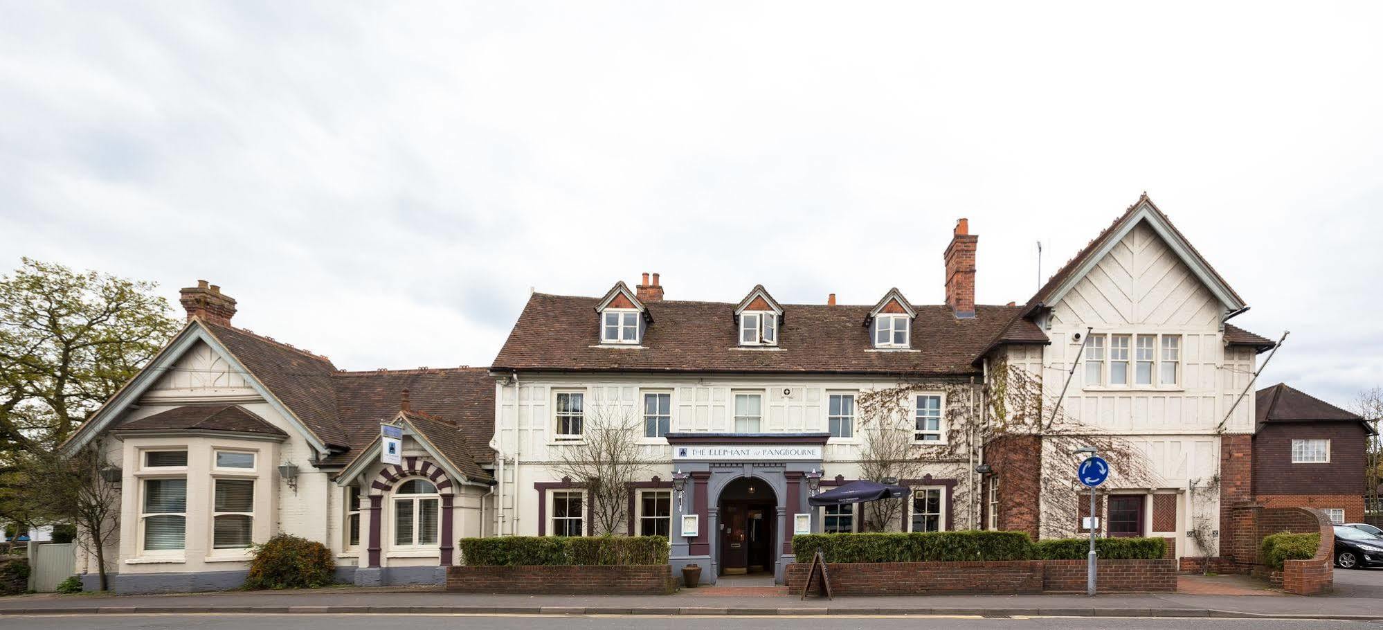 Elephant Hotel Pangbourne Exterior photo